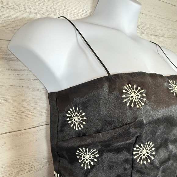 VTG Laundry Shelli segal y2k Organza Embroidered Starburst Cocktail Dress size 8 - Picture 14 of 14